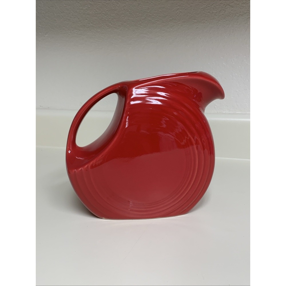 Fiesta Ware Scarlet Red Large 7.5" Disc Pitcher 67oz. Homer Laughlin Made In USA